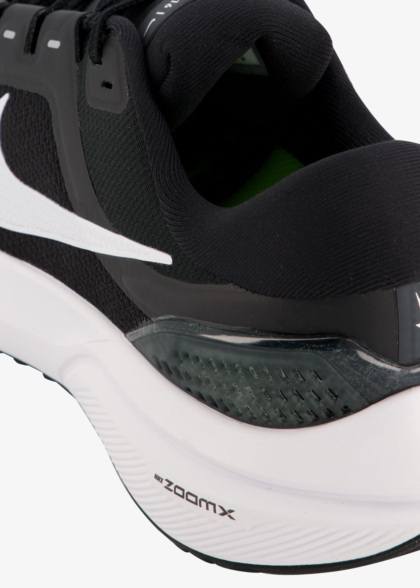 Strassenlaufschuh «Nike Air Zoom Vomero 16»